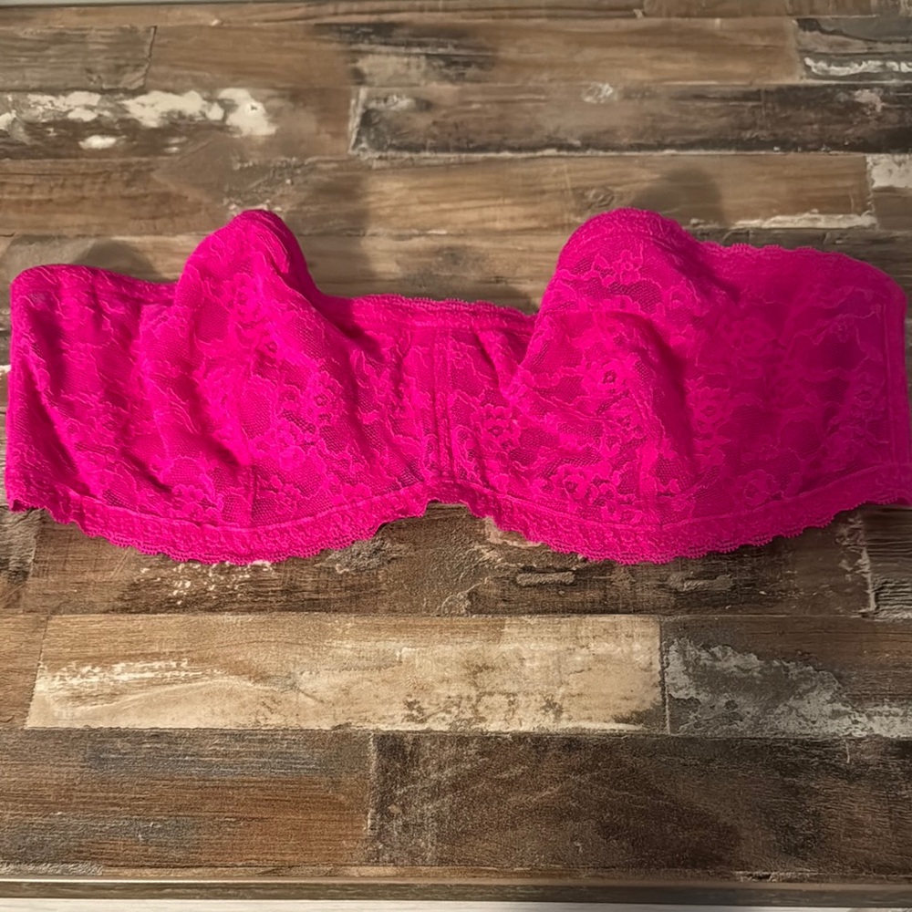 Victorias Secret Lace Strapless Bra